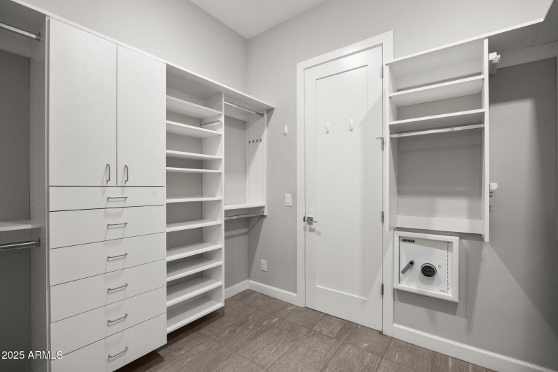 22-web-or-mls-16037-e-ridgestone-dr