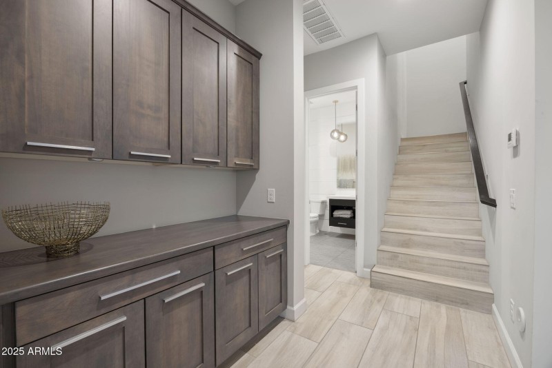 23-web-or-mls-16037-e-ridgestone-dr