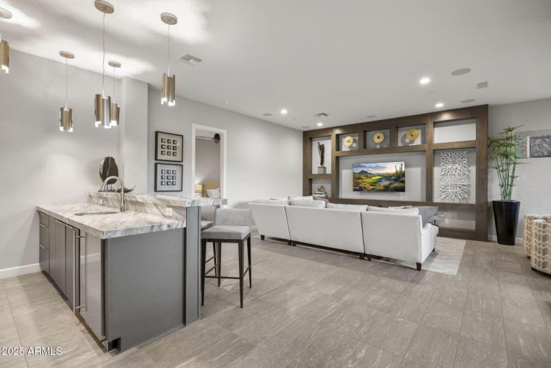 24-web-or-mls-16037-e-ridgestone-dr