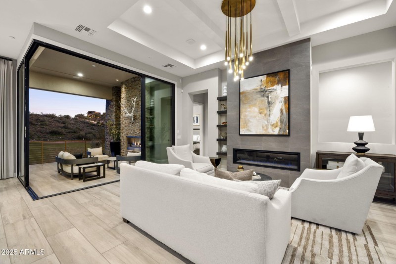 77-web-or-mls-16037-e-ridgestone-dr