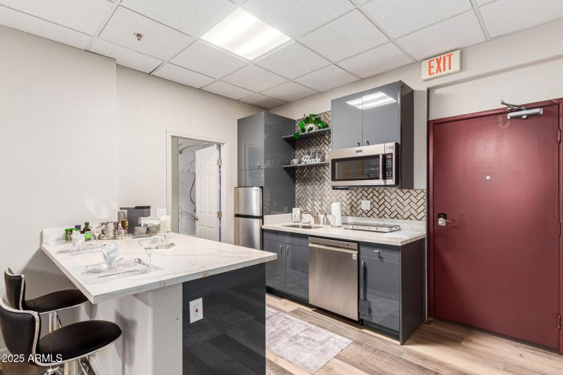 09 - Ave of the Fountains