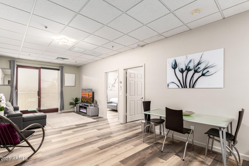 14 - Ave of the Fountains