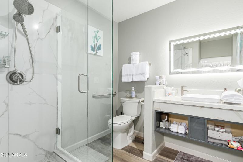 21 - Ave of the Fountains