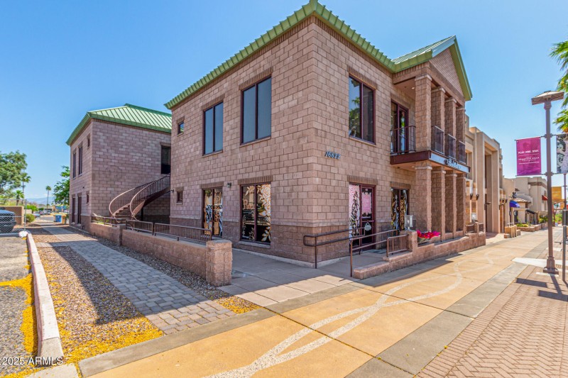 30 - Ave of the Fountains