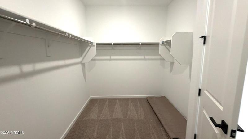 53077BAD-DA91-46D6-B647-397514236BBB