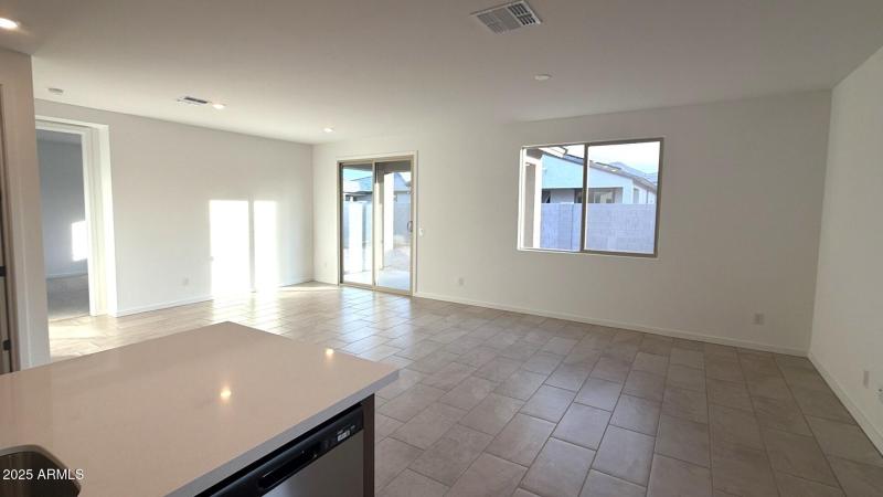 E68C1BF7-3B88-42E6-A0C4-7058C7A4A27E