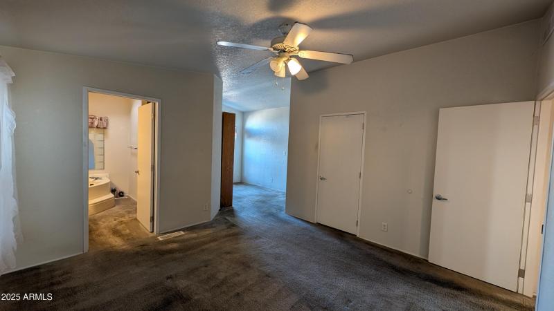 PXL_20251220_164845400