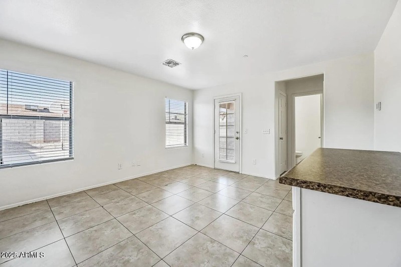 Kitchen access to backyard