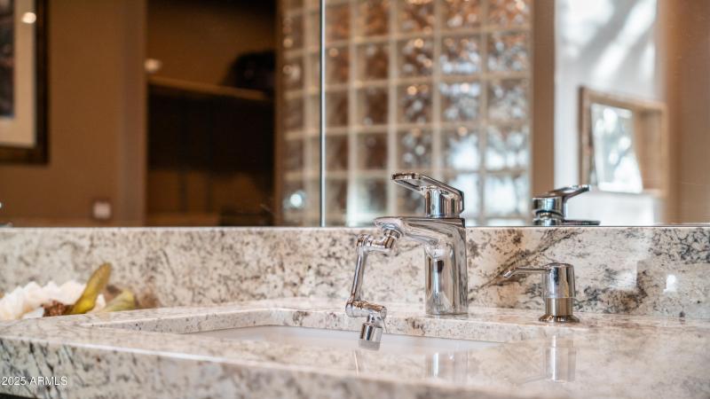 13815 N Vista Del Oro Artsy Photos-3