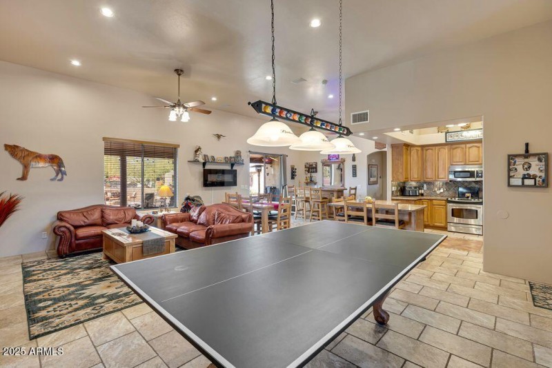 maddock great room 1