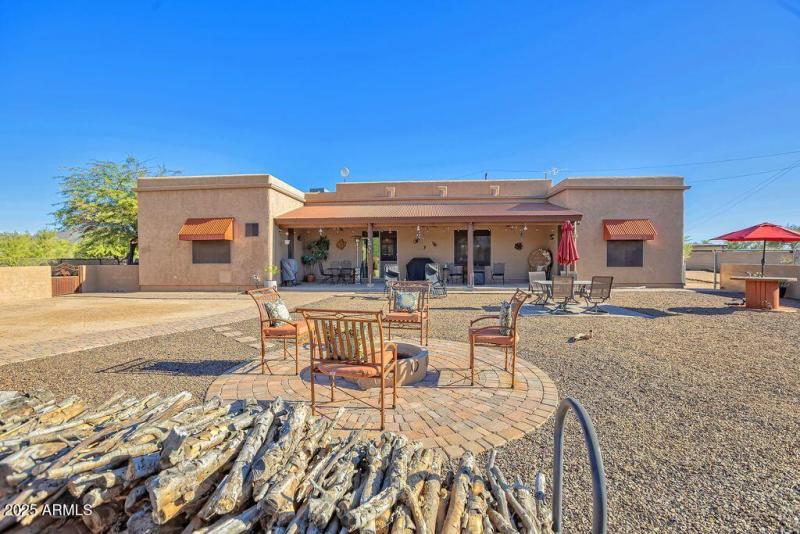 maddock back yard to house 1