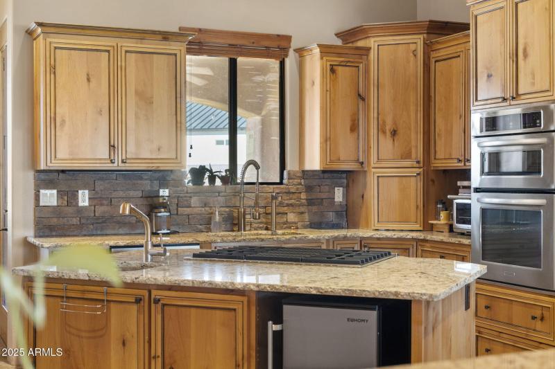 51-web-or-mls-16215-e-saguaro-vista-ct