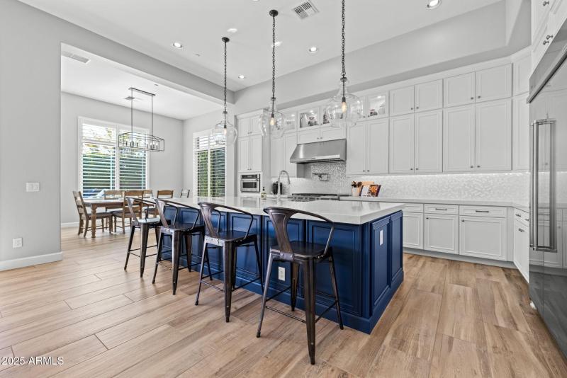 39-web-or-mls-251215-2521-E-Turnberry-Dr