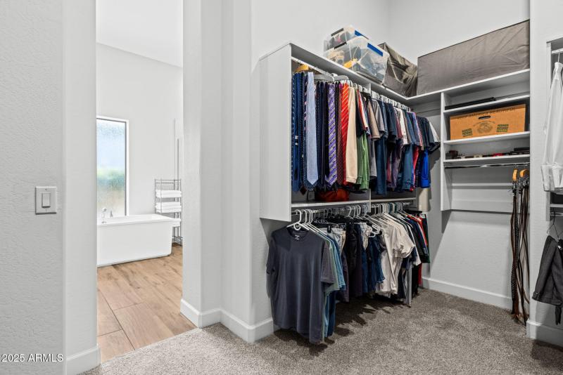 49-web-or-mls-251215-2521-E-Turnberry-Dr