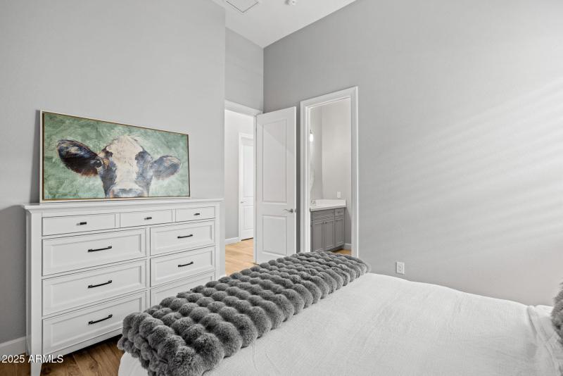 55-web-or-mls-251215-2521-E-Turnberry-Dr