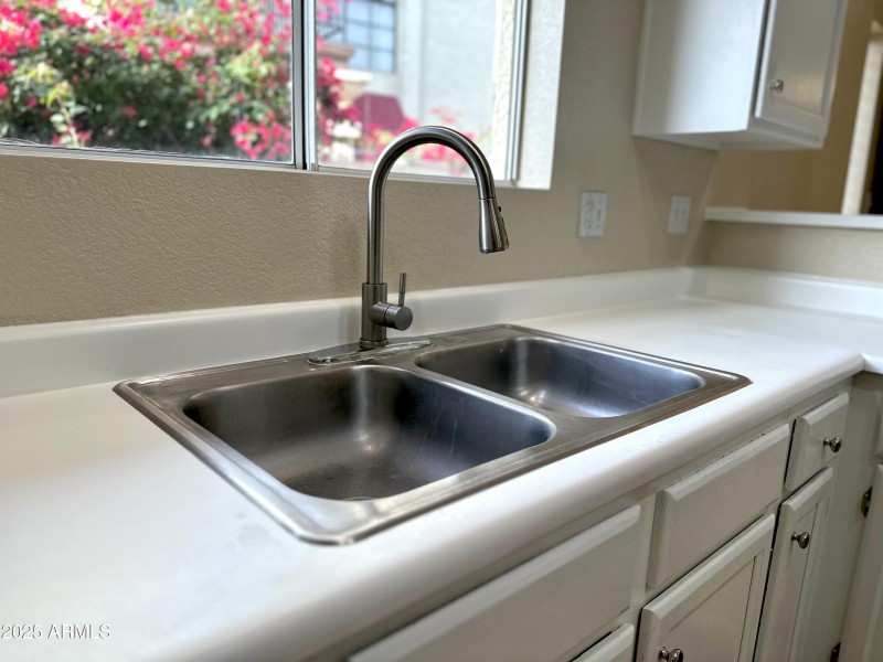 5018 Siesta 3 - 13Kitchenjpg