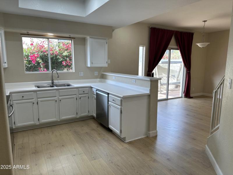 5018 Siesta 3 - 15Kitchen