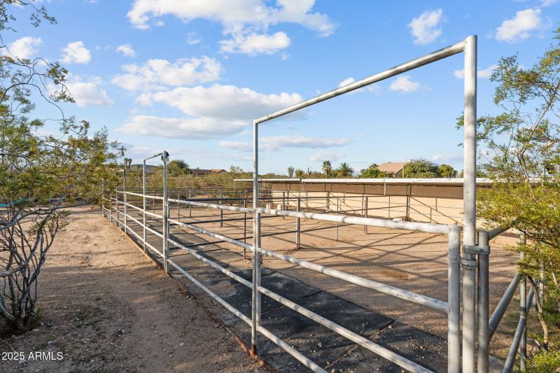 35740 S Calico Circle