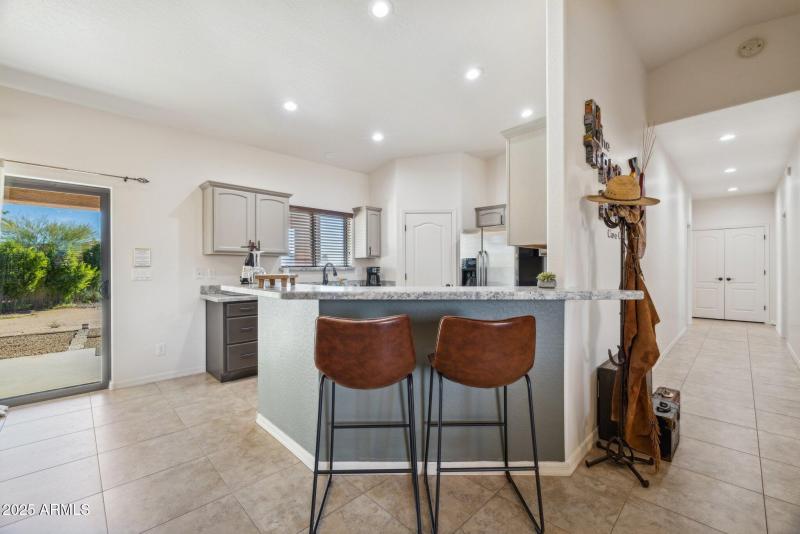 12-web-or-mls-4447-e-red-bird-rd