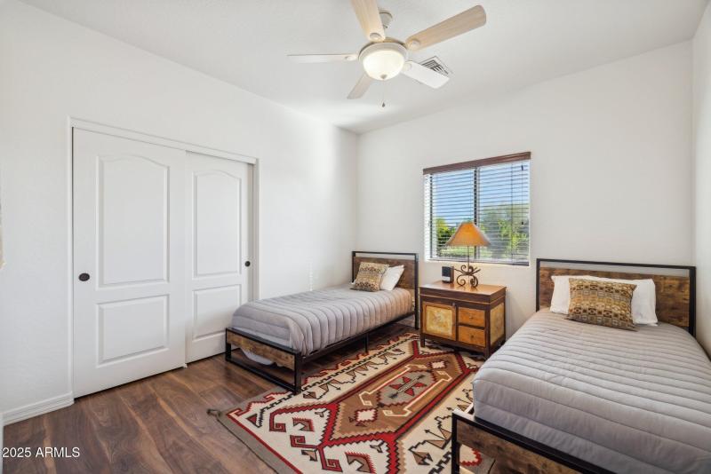 36-web-or-mls-4447-e-red-bird-rd