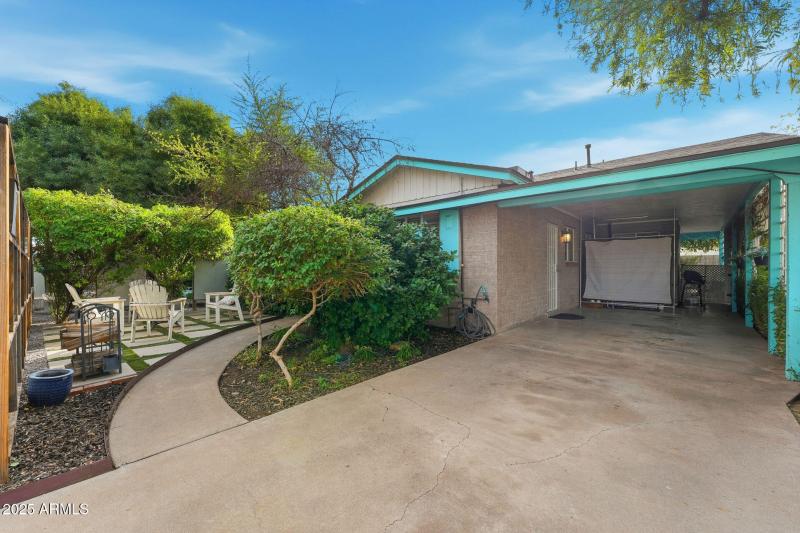 002-2341-front-exterior