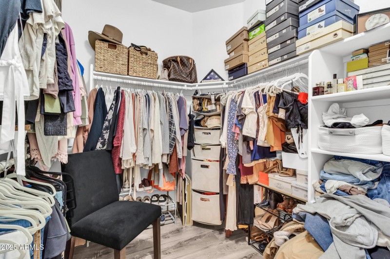 3033 N Sawyer-24_(2048)