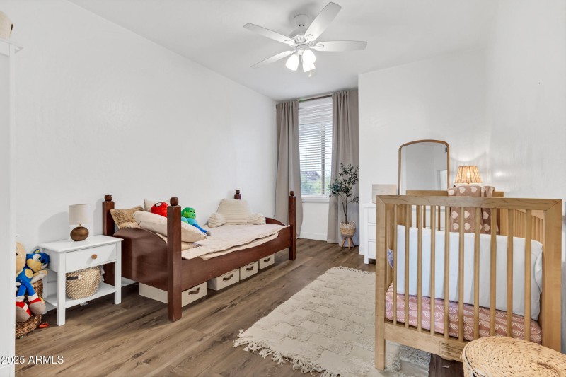 3033 N Sawyer-40_(2048)