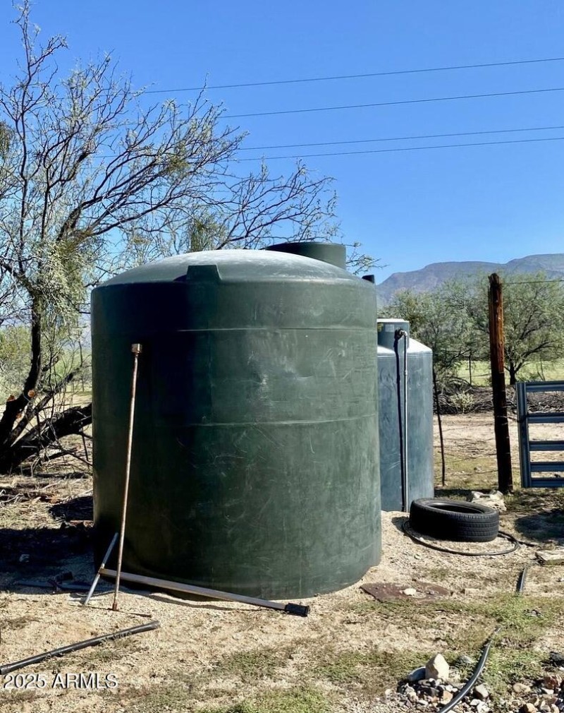 BDBAB9CA-3055-4144-989B-A2445E3CD2A9_1_1