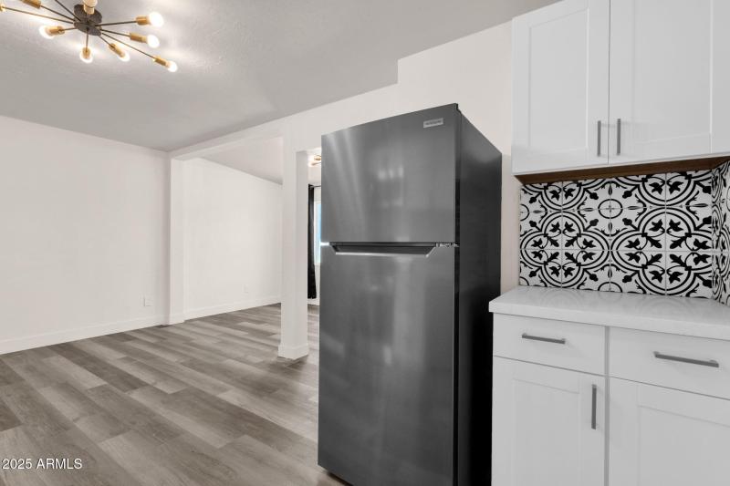 17-web-or-mls-1012-e-pierson-st