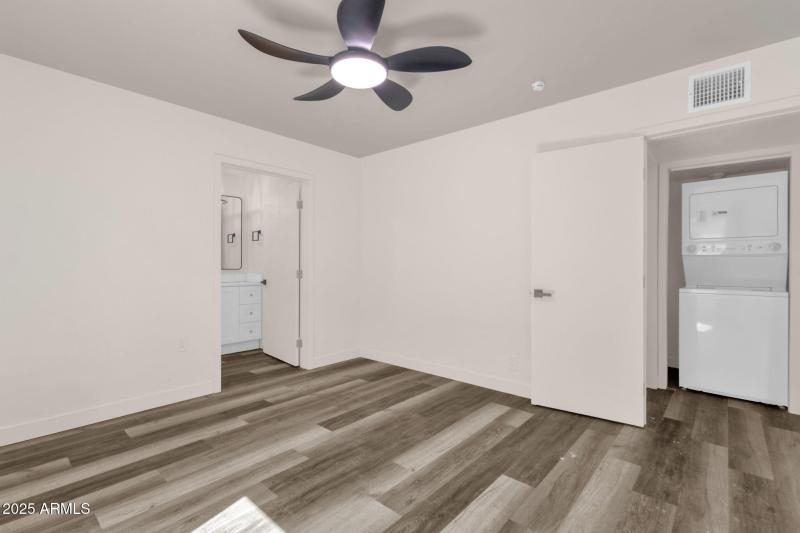 26-web-or-mls-1012-e-pierson-st