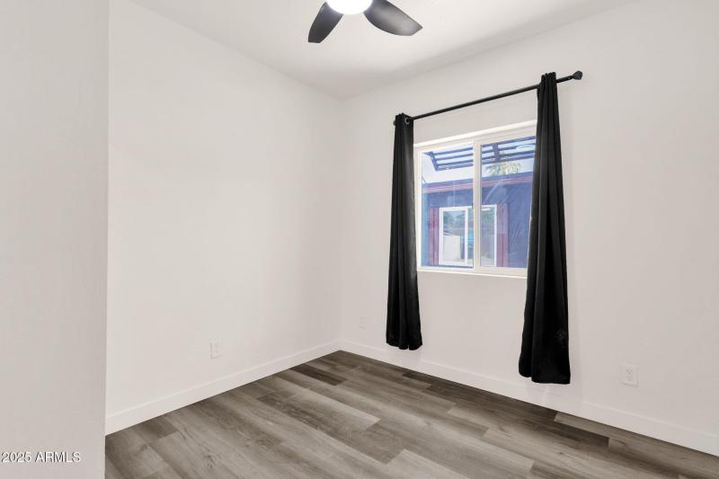 79-web-or-mls-1012-e-pierson-st