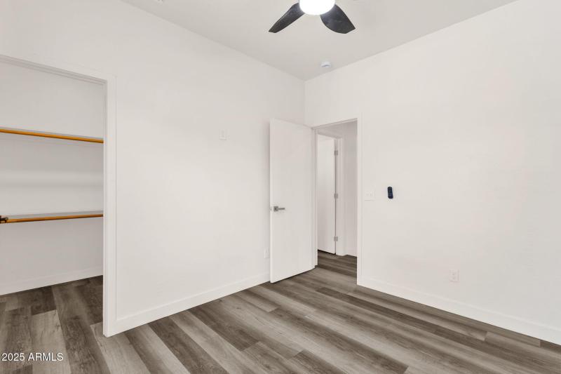 81-web-or-mls-1012-e-pierson-st