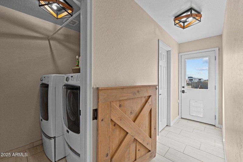 Laundry/Guest Bath 3