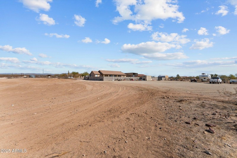 Plenty of space to create horse set up