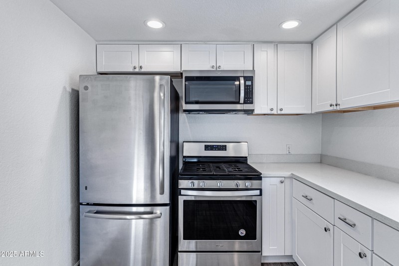 398 W Fairview St-10