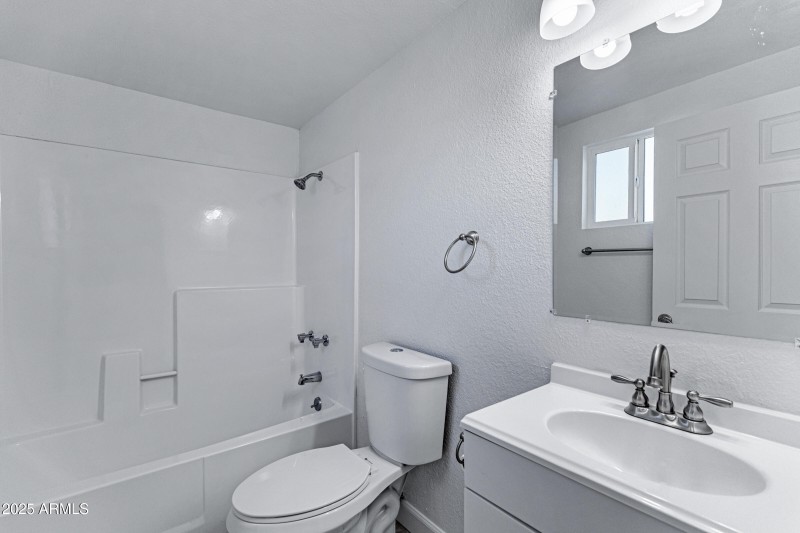 398 W Fairview St-14