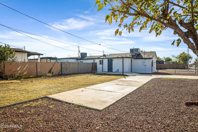 398 W Fairview St-20