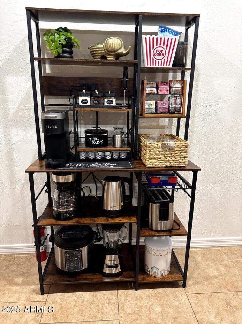 C9E2DE87-D9E9-4C19-B26F-C67B1B9B1984_1_1