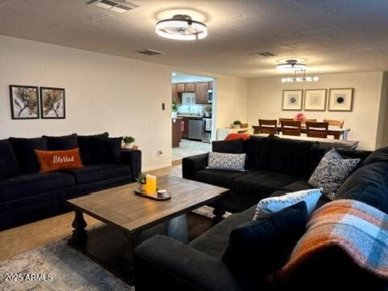 91358EBF-4EDC-420A-8254-FAE3E3DDC11C_4_5