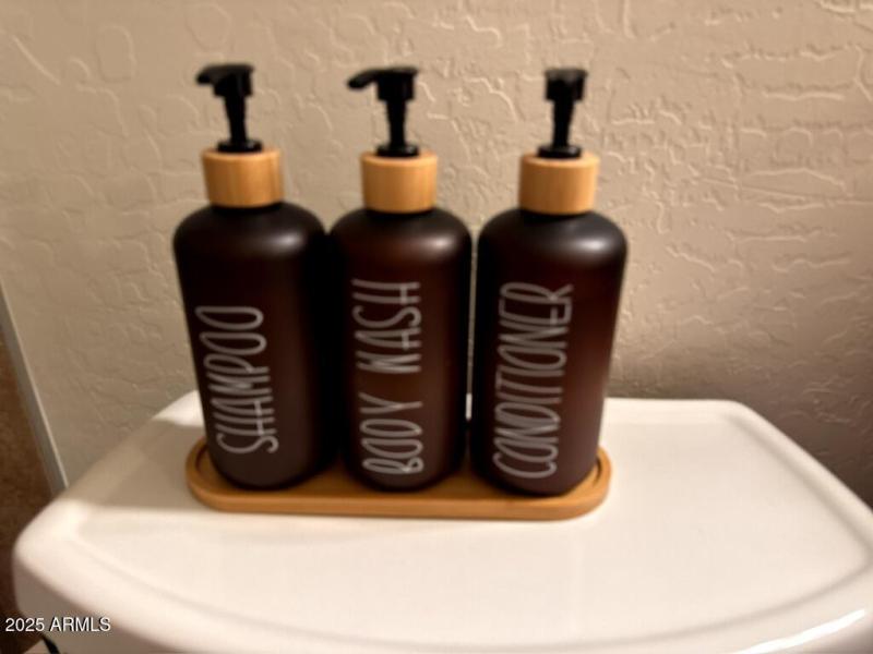 6EEEA990-0125-45FA-9945-FD44C0610E3E_1_1