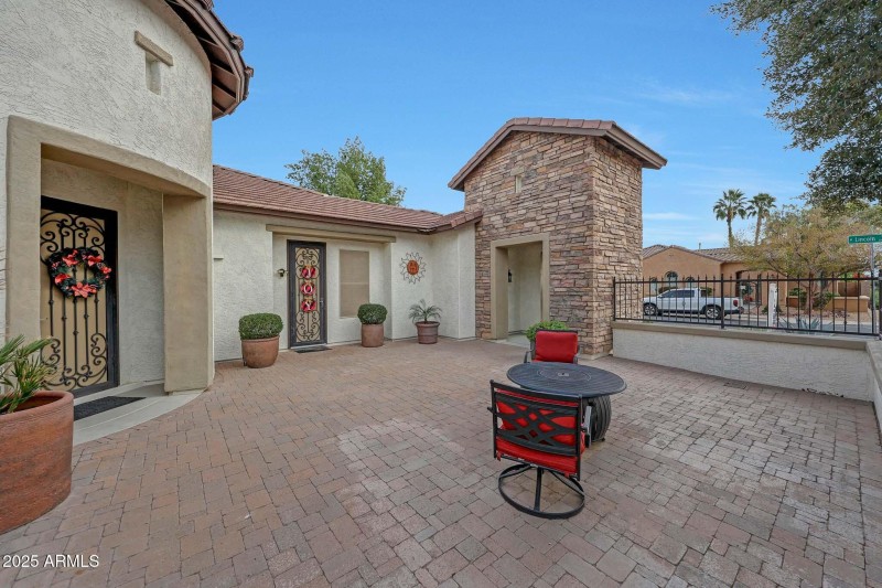 17394 W Lincoln St_entry3