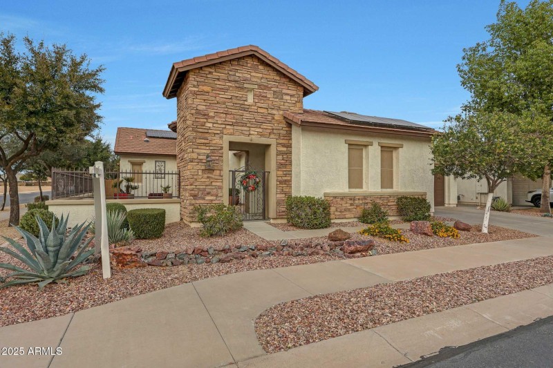 17394 W Lincoln St_Front1