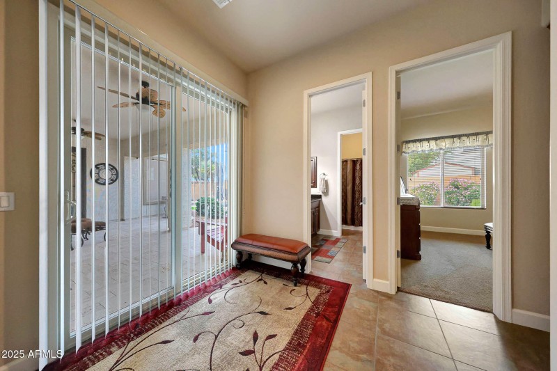 17394 W Lincoln St_hallway