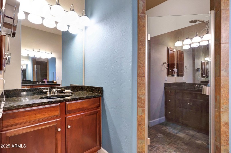 17394 W Lincoln St_mainbath2