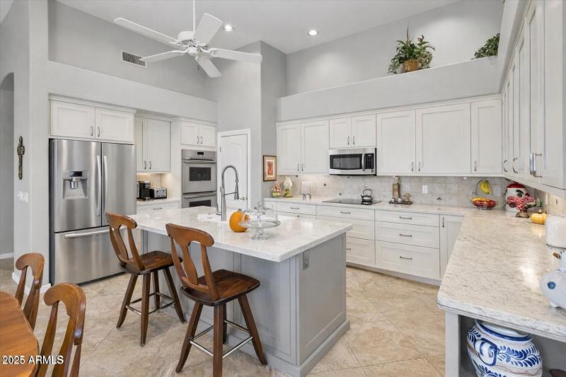 FF8CBC31-0FCD-4CC1-B564-2F7D5DA4ED97