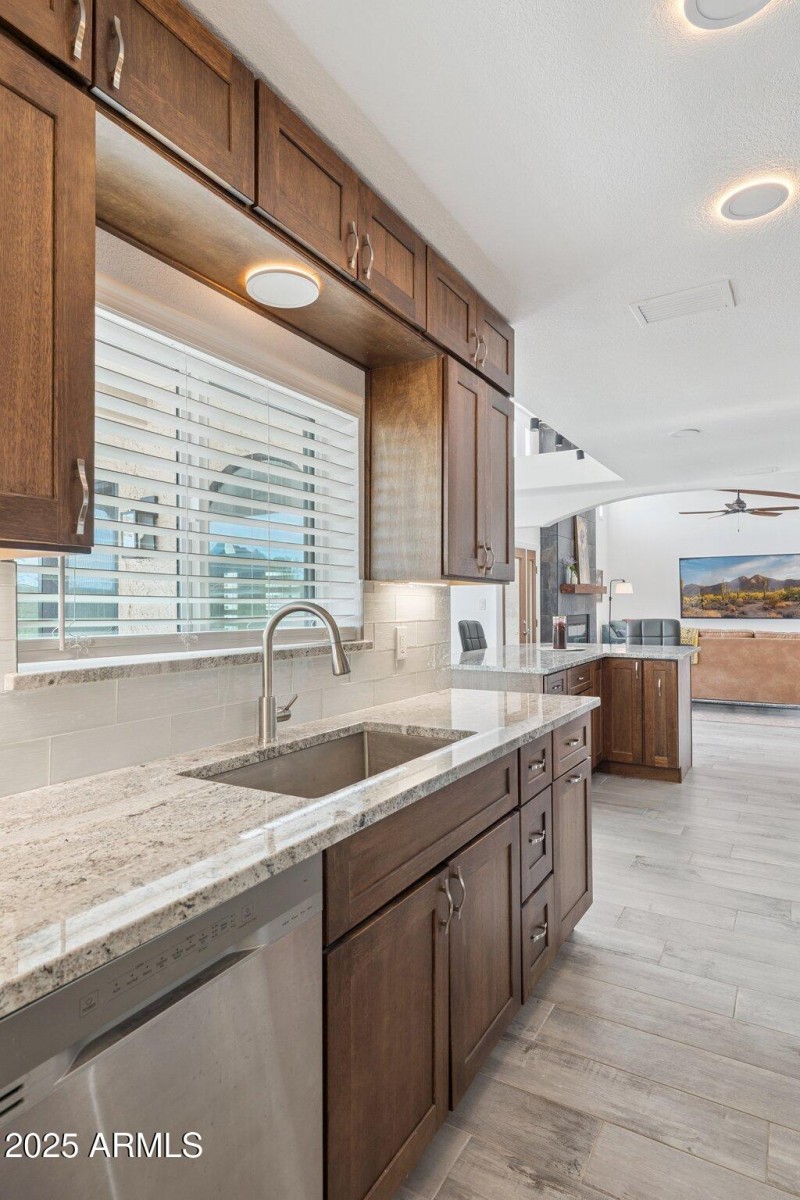 14-web-or-mls-17005-e-nicklaus-dr