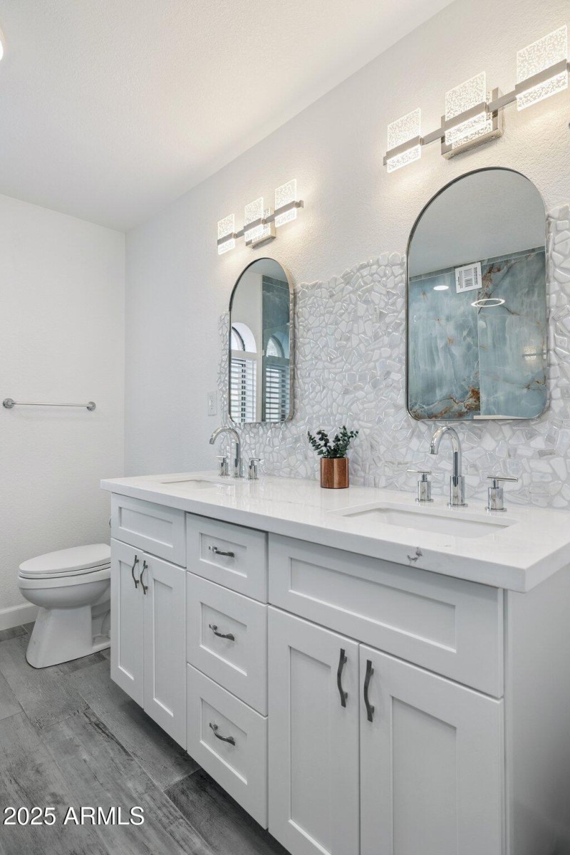 20-web-or-mls-17005-e-nicklaus-dr