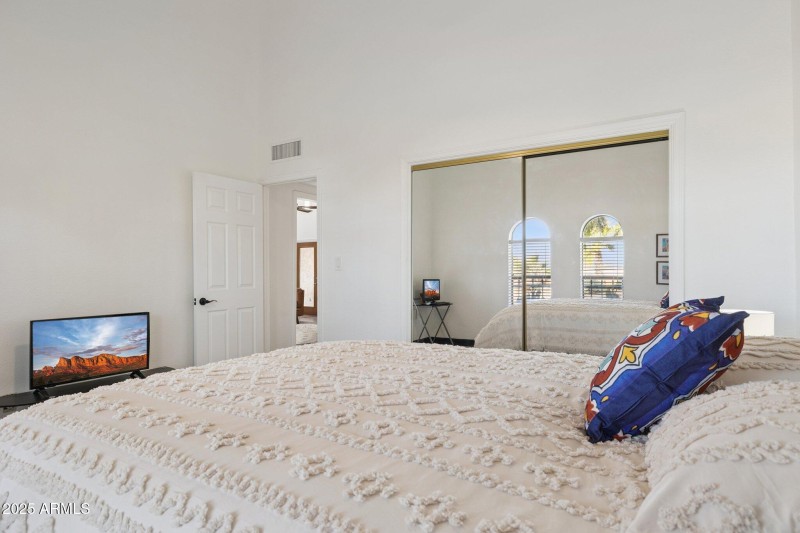 26-web-or-mls-17005-e-nicklaus-dr