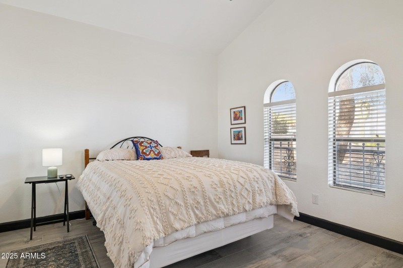 27-web-or-mls-17005-e-nicklaus-dr