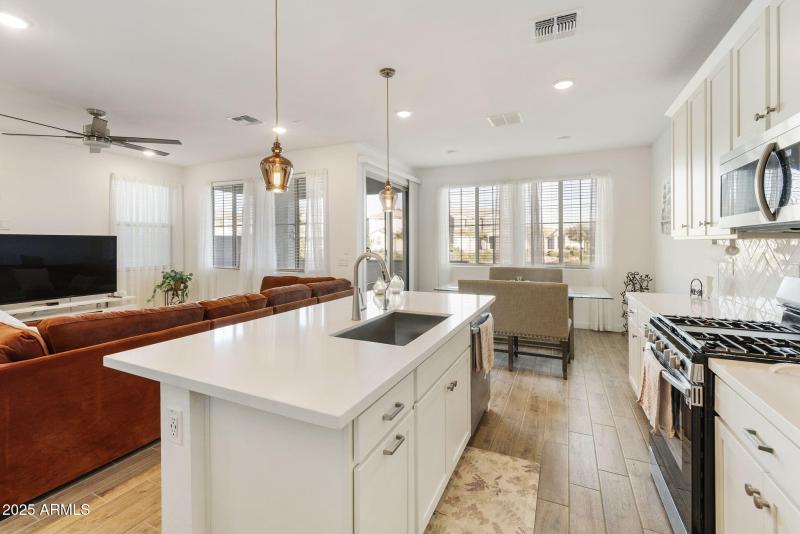 3-web-or-mls-dlb_0011-dlb_0015